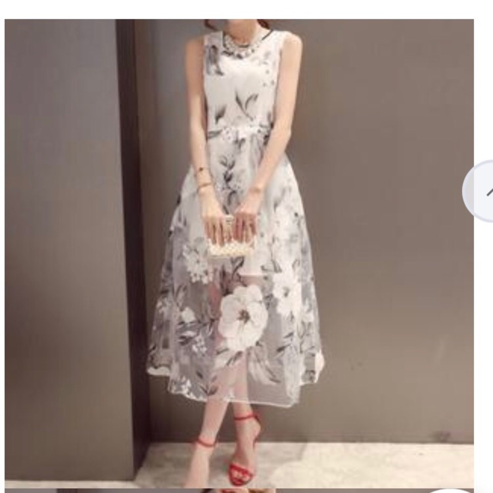 White & Black Floral Cocktail Dress 💫